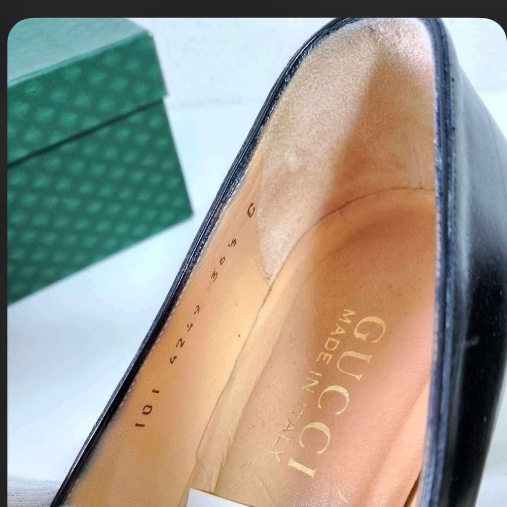 Gucci Black Leather Heeled Loafers with Gold Horsebit Hardware - Picture 11 of 12